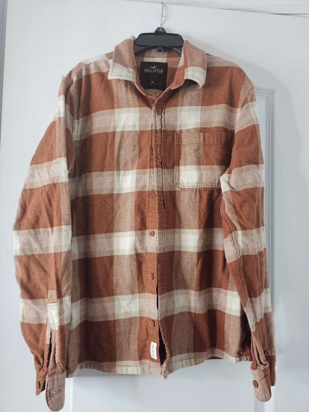 Hollister Men’s Rust and Cream Plaid Button-Down Shirt